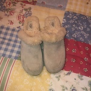 Ugg clogs